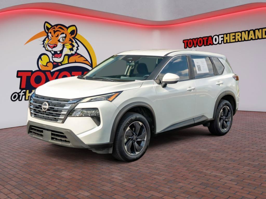 Used 2024 Nissan Rogue SV FWD image 1