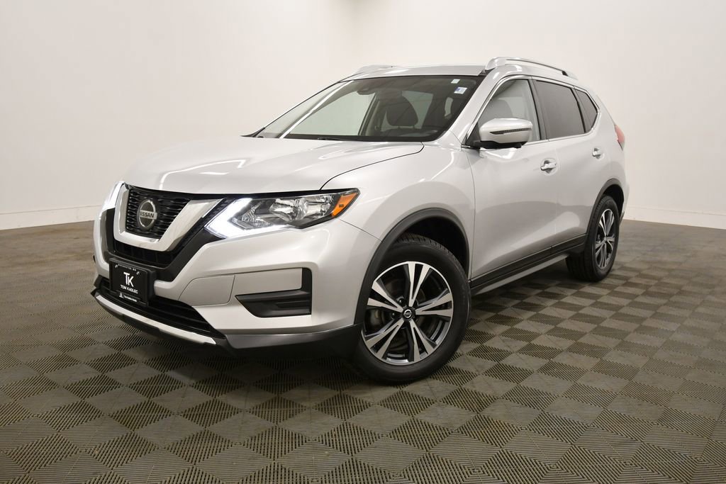 Used 2019 Nissan Rogue SV w/ Premium Package image 2