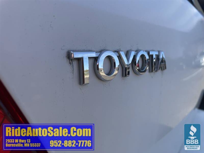 Used 2008 Toyota Yaris 2-Door Hatchback FWD image 32