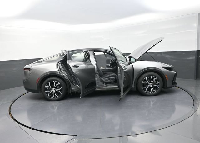 Certified 2023 Toyota Crown AWD/4WD image 45