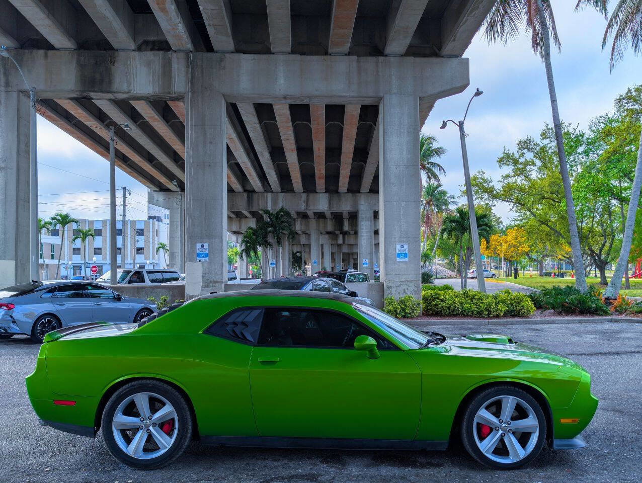 Used 2011 Dodge Challenger SRT8 w/ Green w/Envy Group image 5