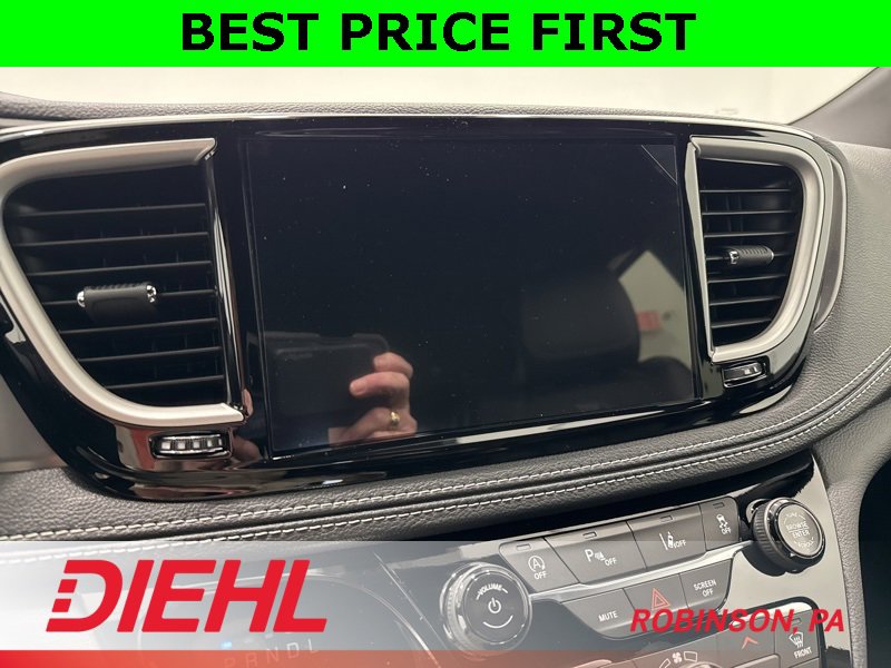 New 2026 Chrysler Pacifica Select image 34