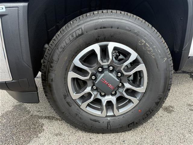 New 2026 GMC Sierra 2500 SLE w/ SLE Value Package; image 6