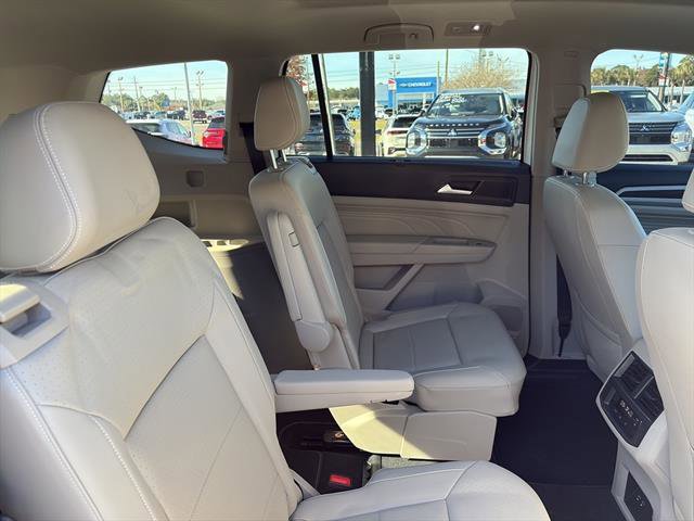 Certified 2023 Volkswagen Atlas SE w/ Panoramic Sunroof Package image 10