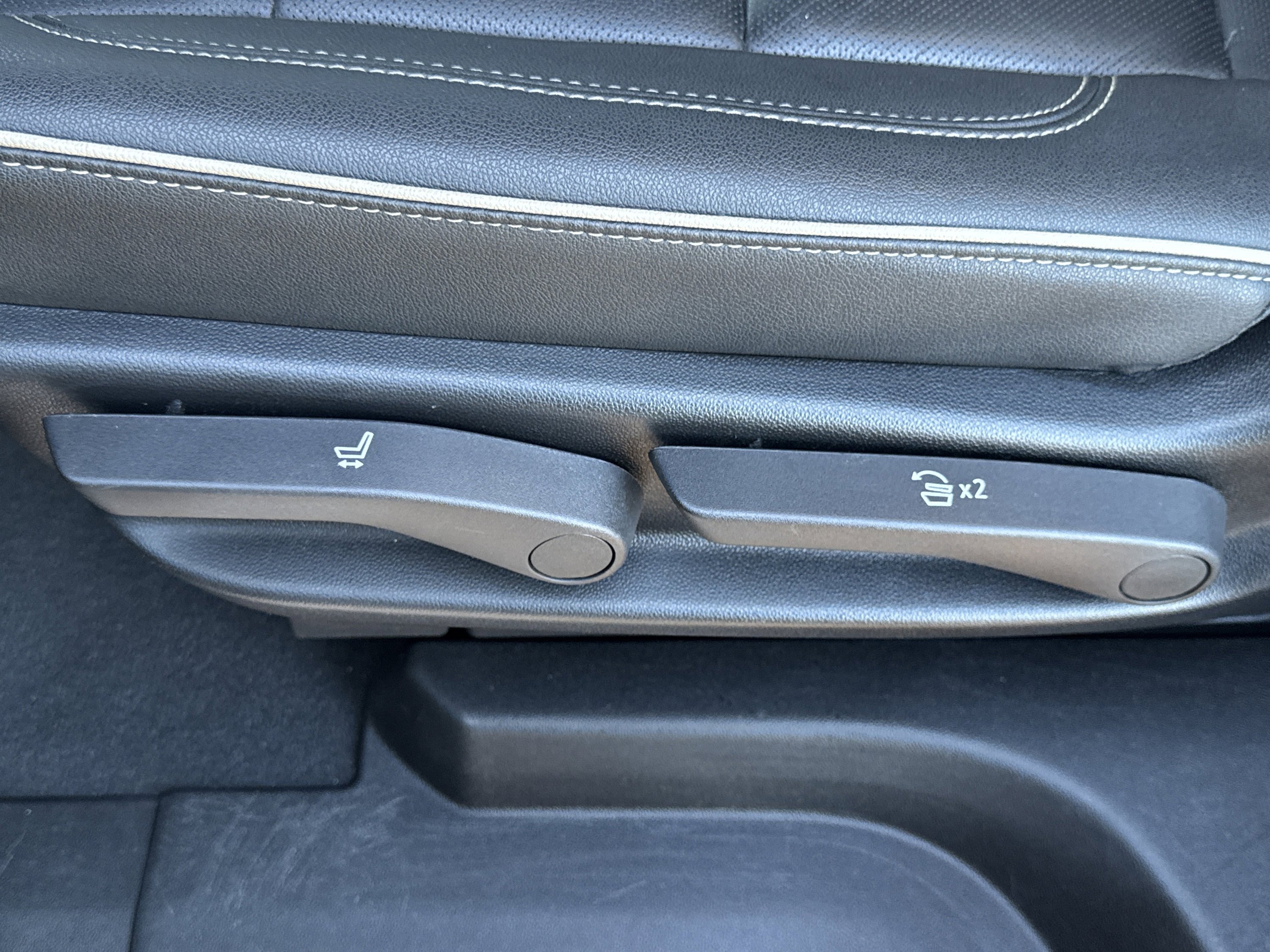 Used 2024 Chevrolet Tahoe Premier image 26