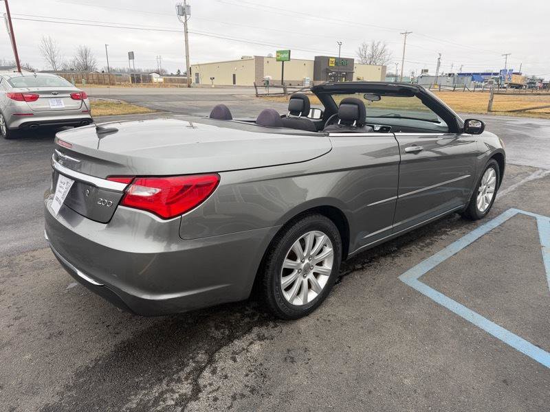 Used 2013 Chrysler 200 Touring image 9