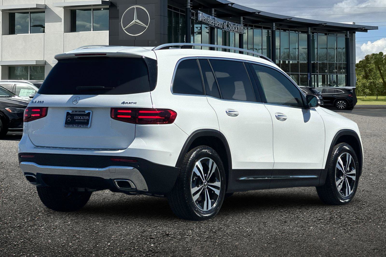 New 2025 Mercedes-Benz GLB 250 250 image 4