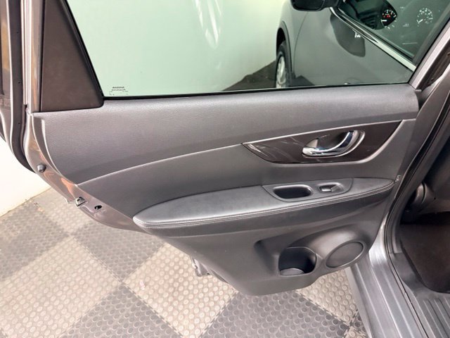 Used 2020 Nissan Rogue S w/ Special Edition Package AWD/4WD image 31