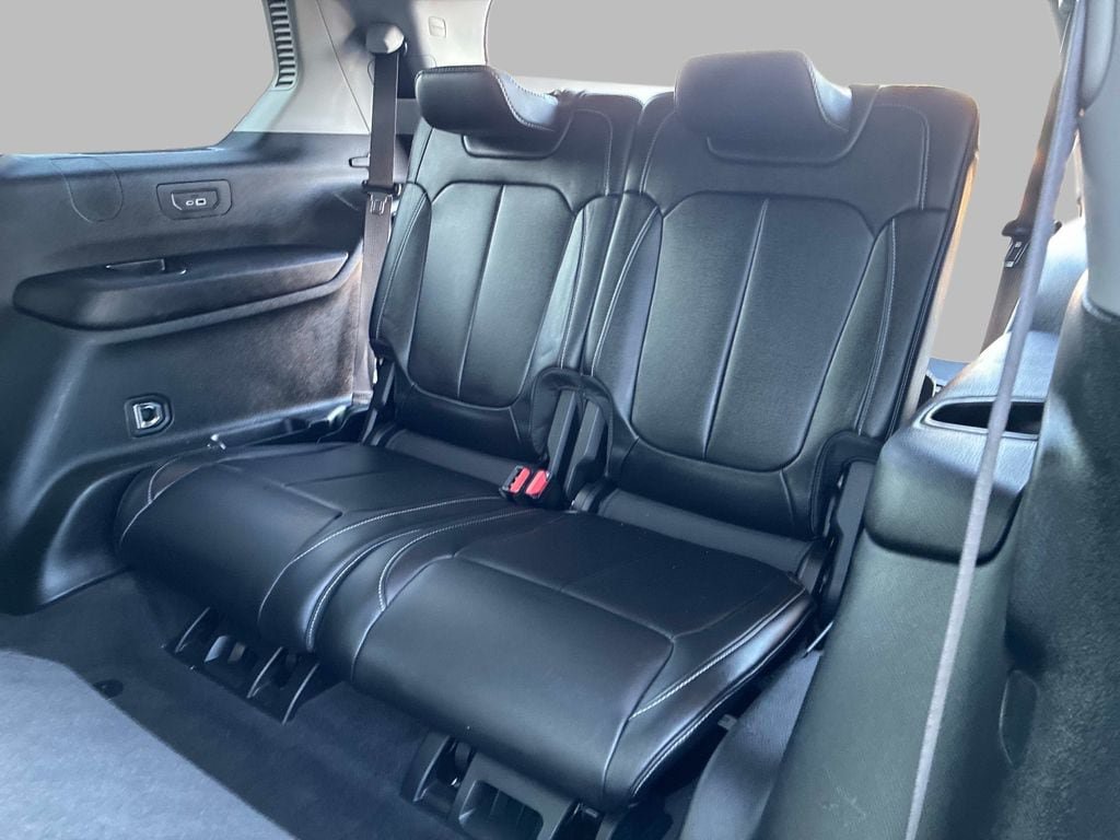 Certified 2021 Jeep Grand Cherokee L Limited AWD/4WD image 16