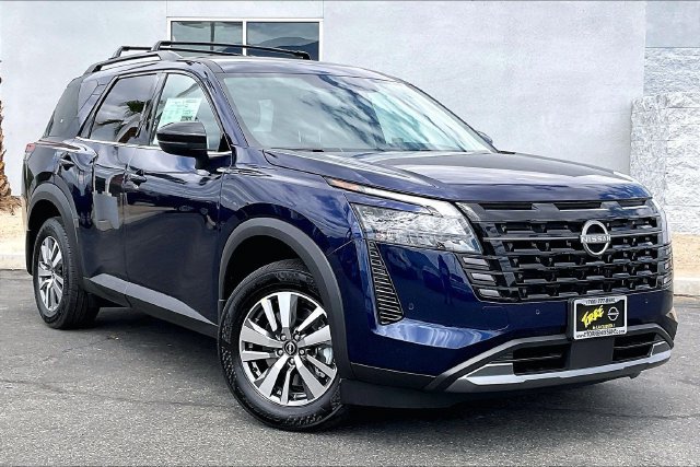 New 2026 Nissan Pathfinder SL FWD image 13