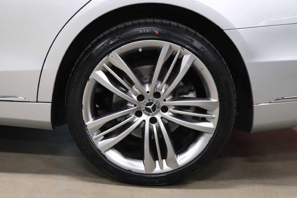Used 2018 Mercedes-Benz S 560 Sedan image 38