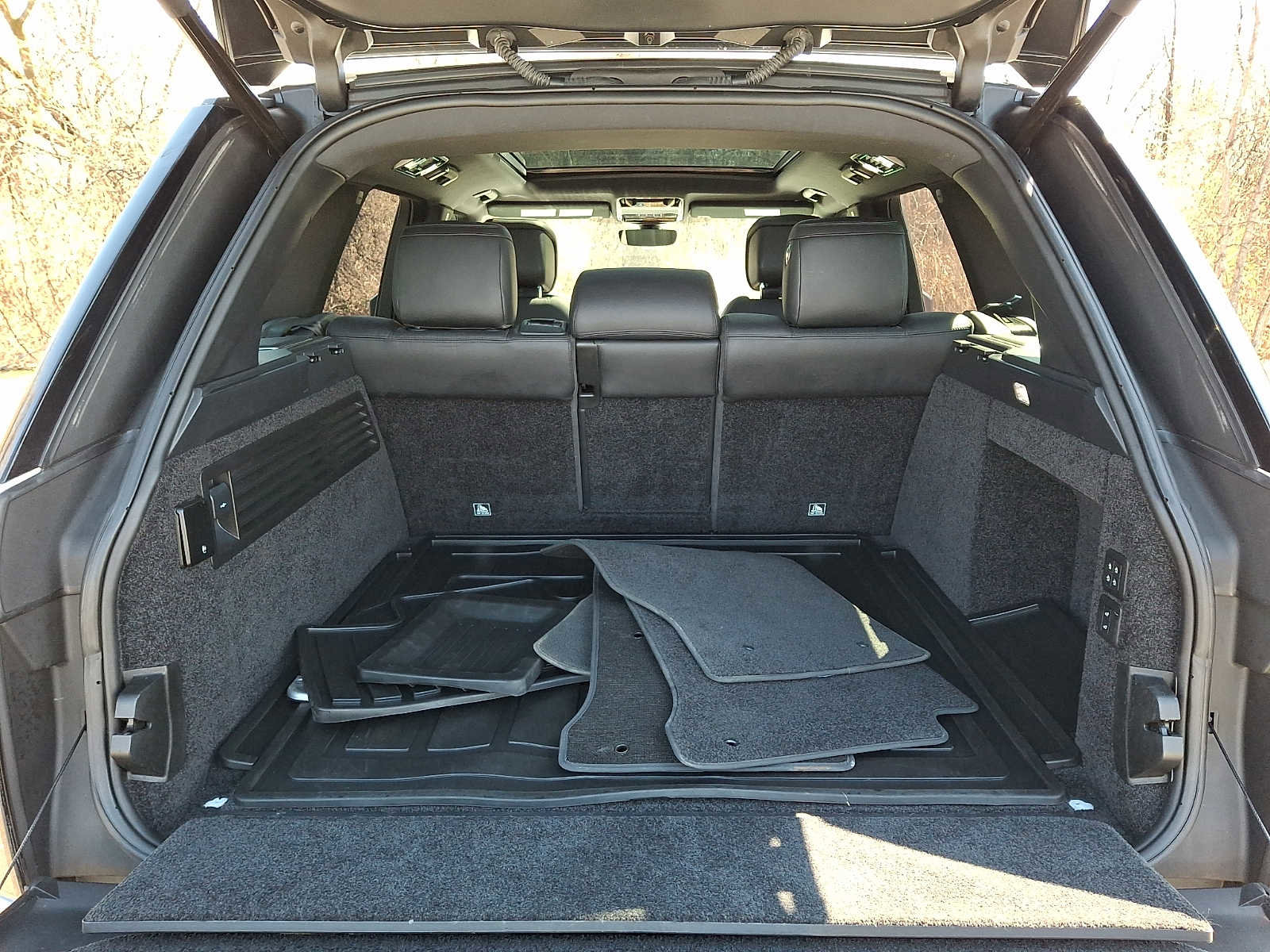 Used 2018 Land Rover Range Rover HSE image 29