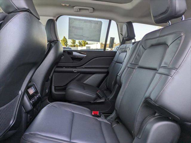 New 2024 Lincoln Aviator Reserve AWD/4WD image 12