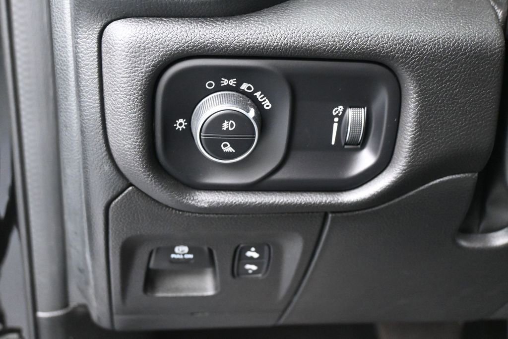 Used 2023 RAM 1500 Big Horn RWD image 16