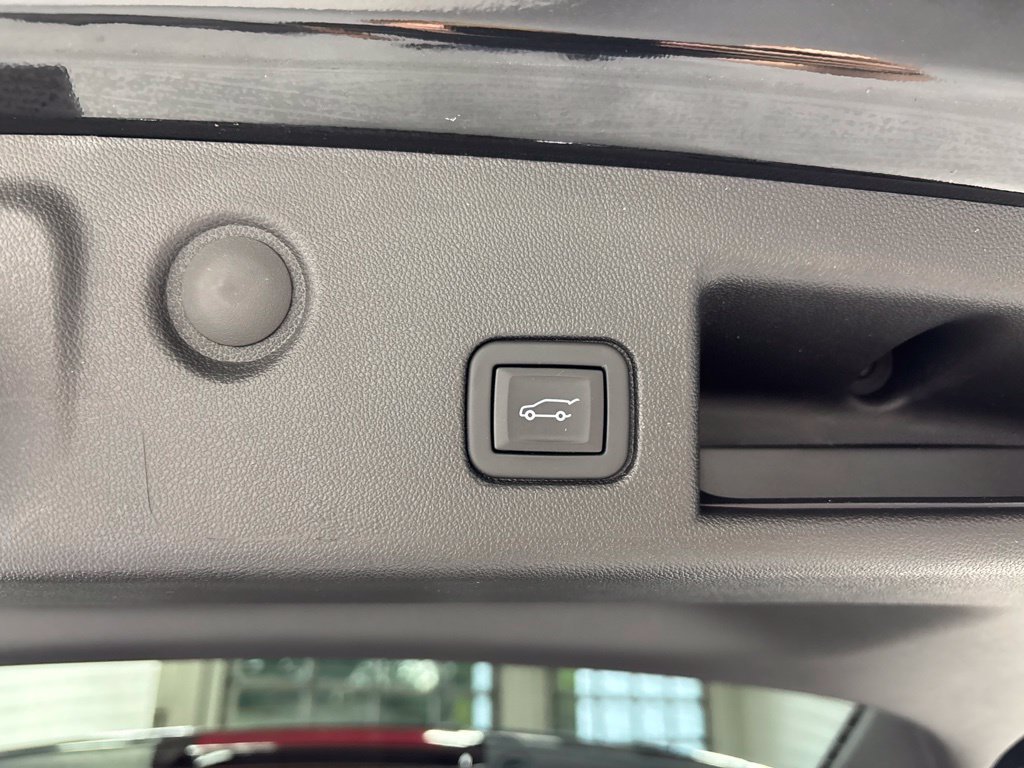 Used 2024 Chevrolet Equinox LT w/ LPO, Floor Liner Package AWD/4WD image 43