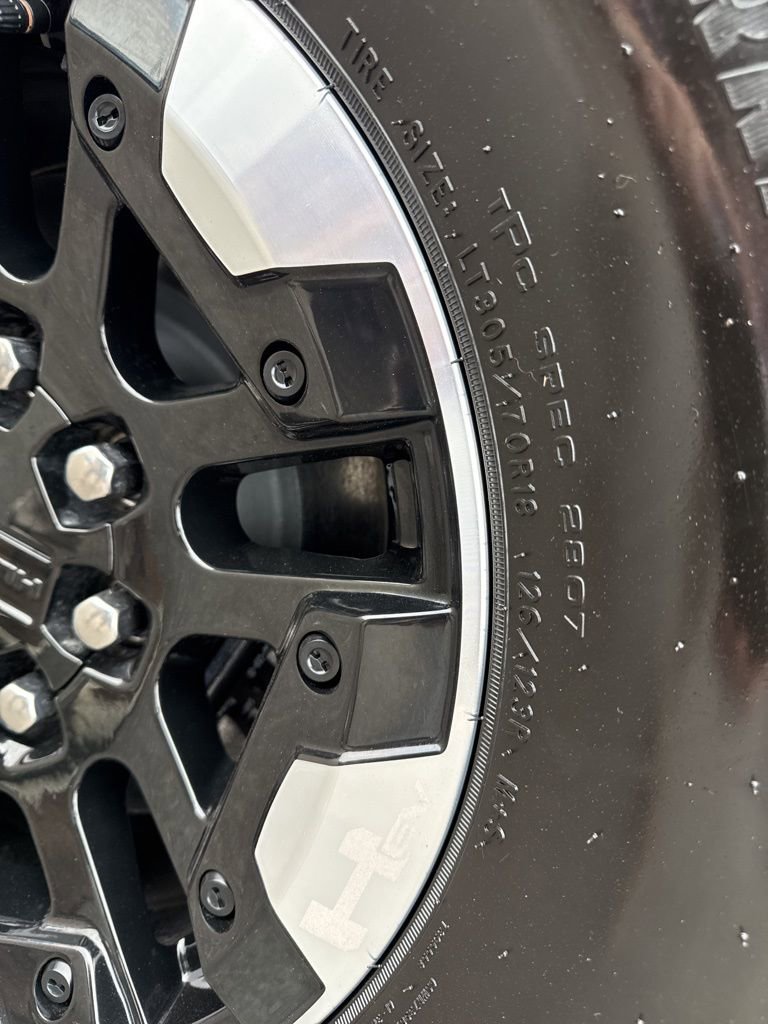 Used 2024 GMC Hummer EV 2X w/ Extreme Off-Road Package image 40