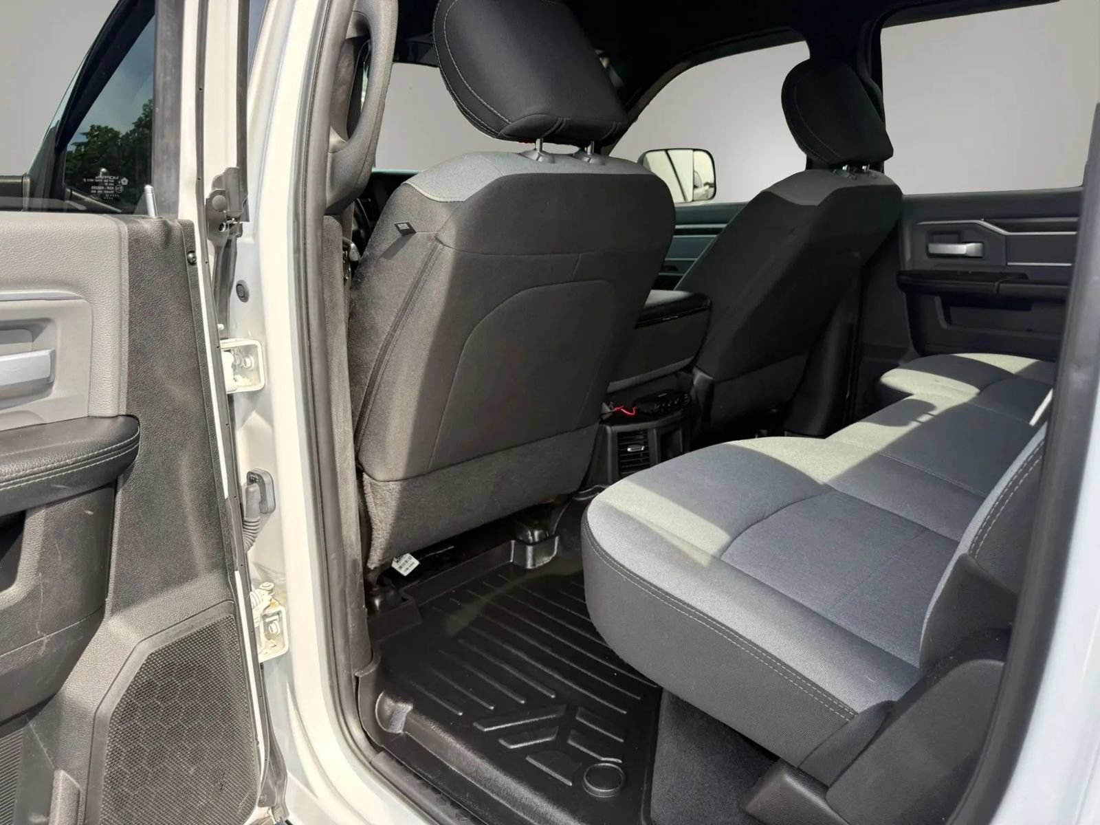 Used 2021 RAM 2500 Big Horn AWD/4WD image 32