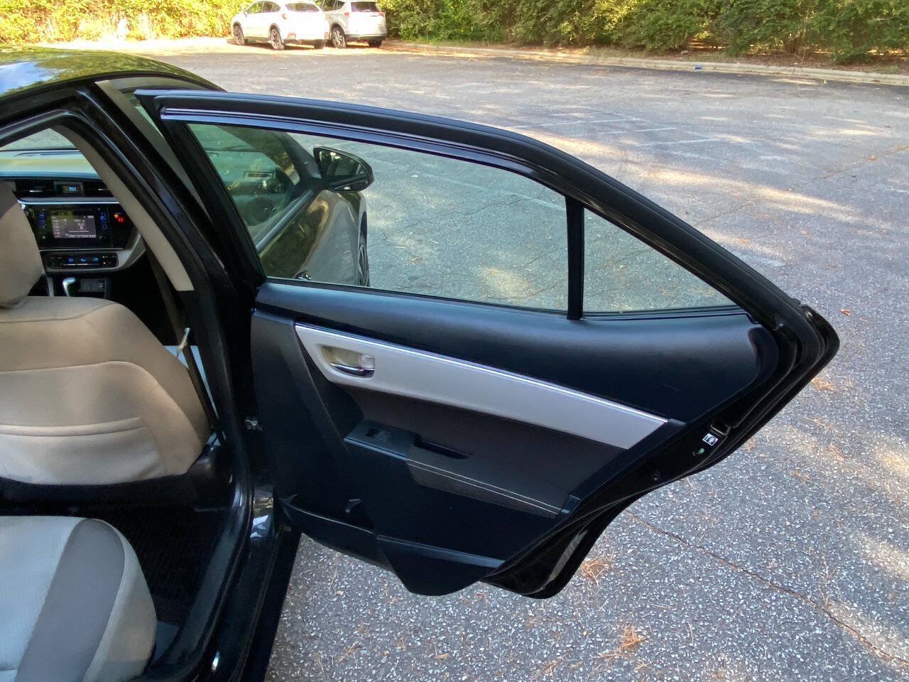 Used 2019 Toyota Corolla LE FWD image 40