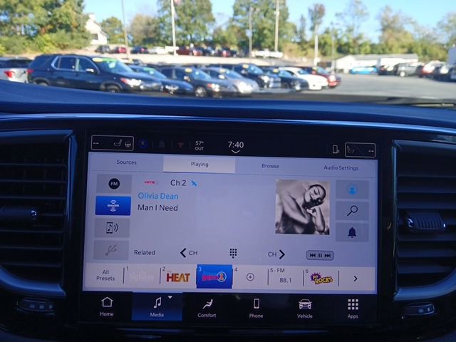 New 2026 Chrysler Pacifica Select image 24