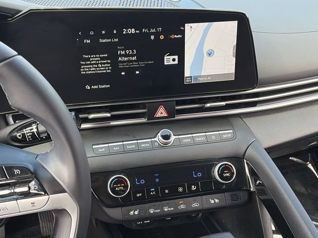 Used 2023 Hyundai Elantra Limited w/ Preferred Accessory Package FWD image 27