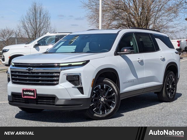 New 2026 Chevrolet Traverse LT w/ Sun and Wheel Package
