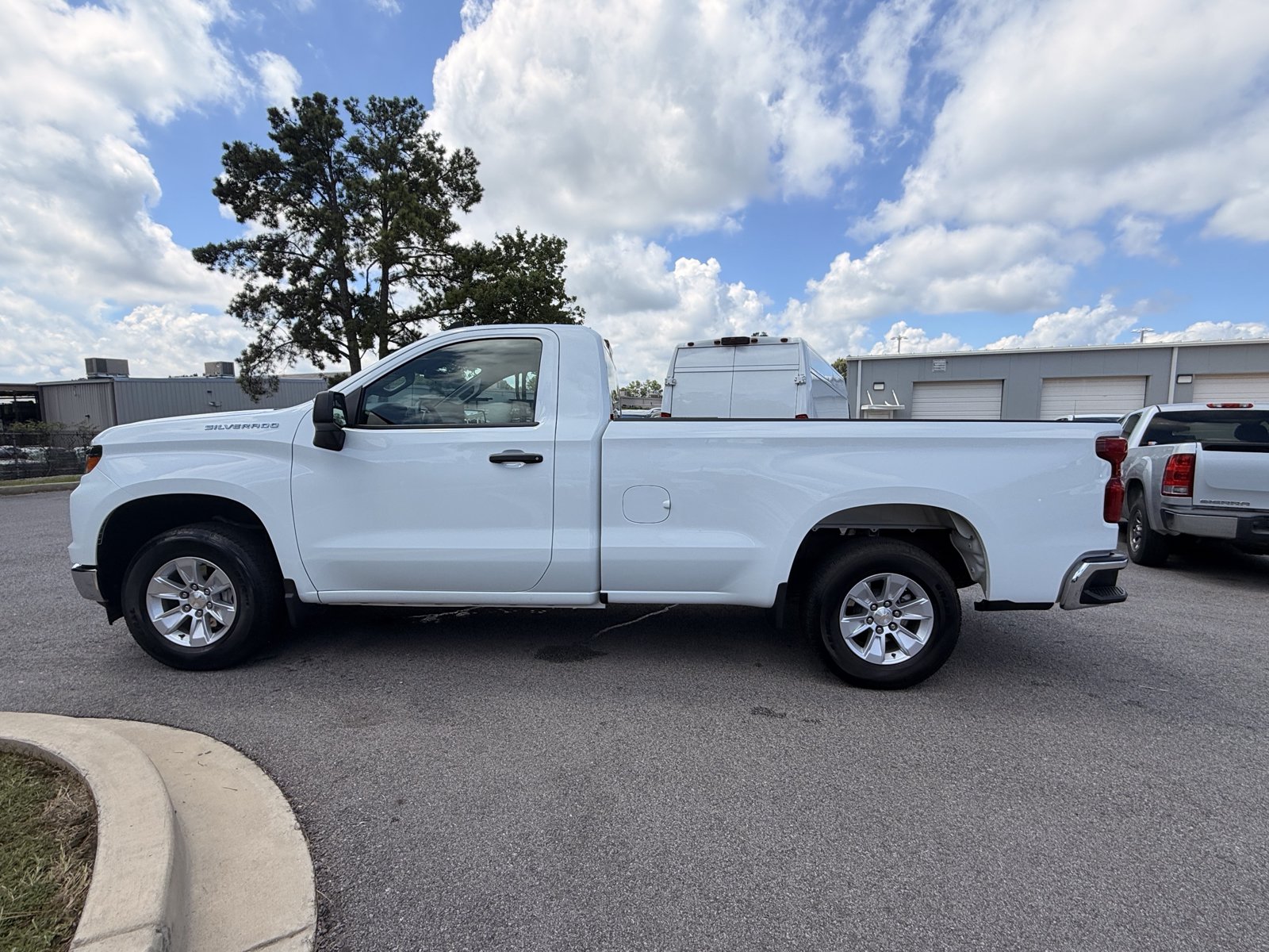 Used 2025 Chevrolet Silverado 1500 W/T RWD image 9