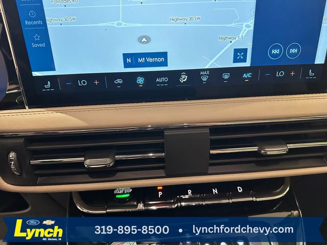 Used 2025 Lincoln Corsair AWD image 14