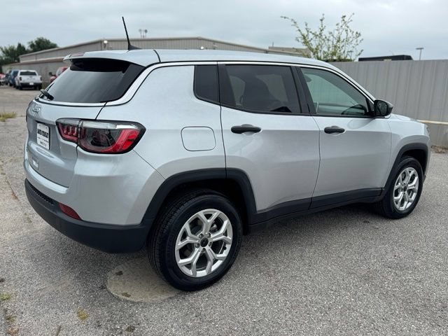 Certified 2025 Jeep Compass Sport AWD/4WD image 6
