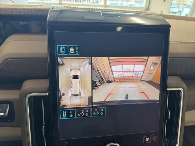 Used 2026 GMC Yukon Denali w/ Sun & Power Step Package image 4