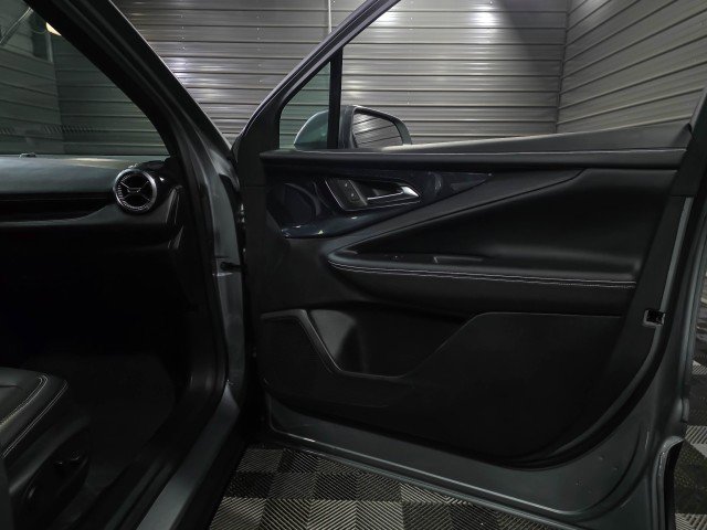 Used 2024 Chevrolet Blazer EV LT AWD/4WD image 32