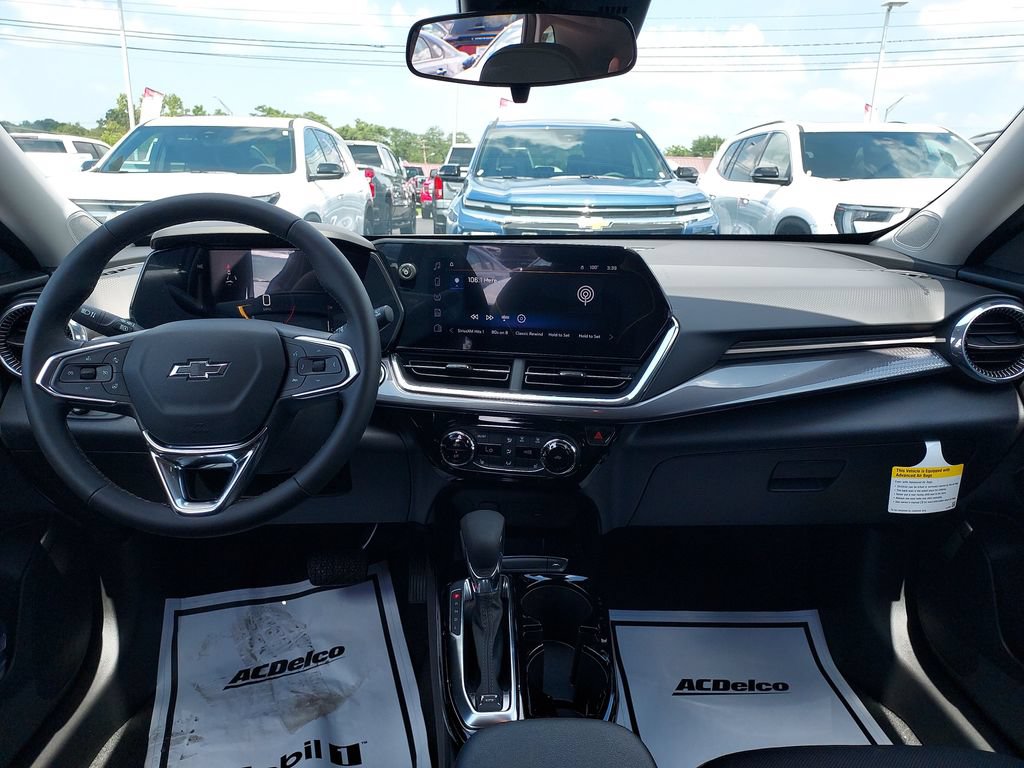 New 2026 Chevrolet Trax ACTIV w/ Driver Confidence Package FWD image 12
