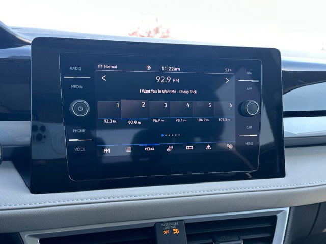 New 2025 Volkswagen Taos SEL image 39