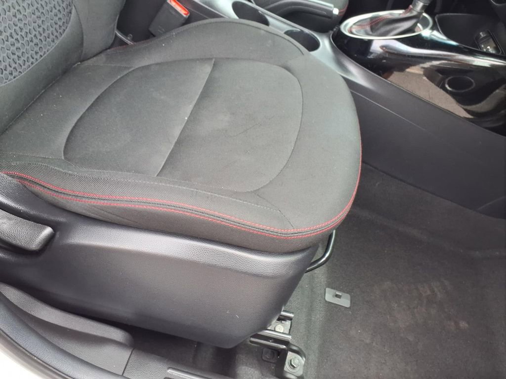 Used 2016 Kia Soul + w/ Soulful Package FWD image 18