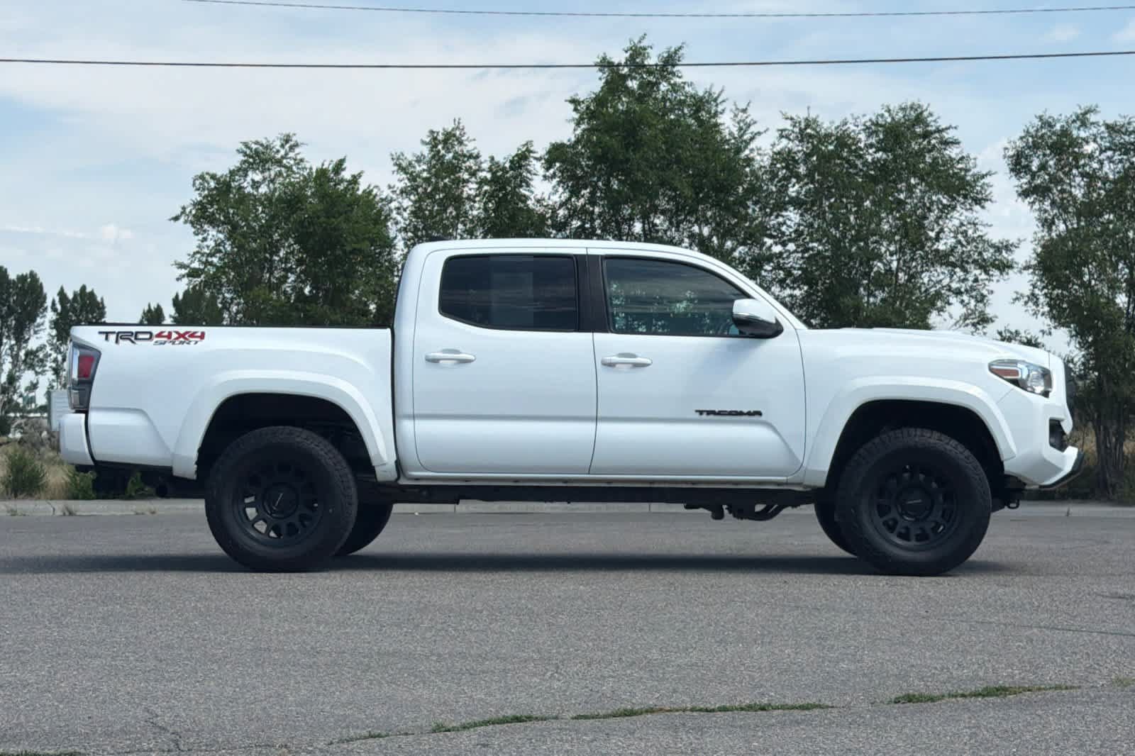 Used 2021 Toyota Tacoma TRD Sport w/ Technology Package AWD/4WD image 8