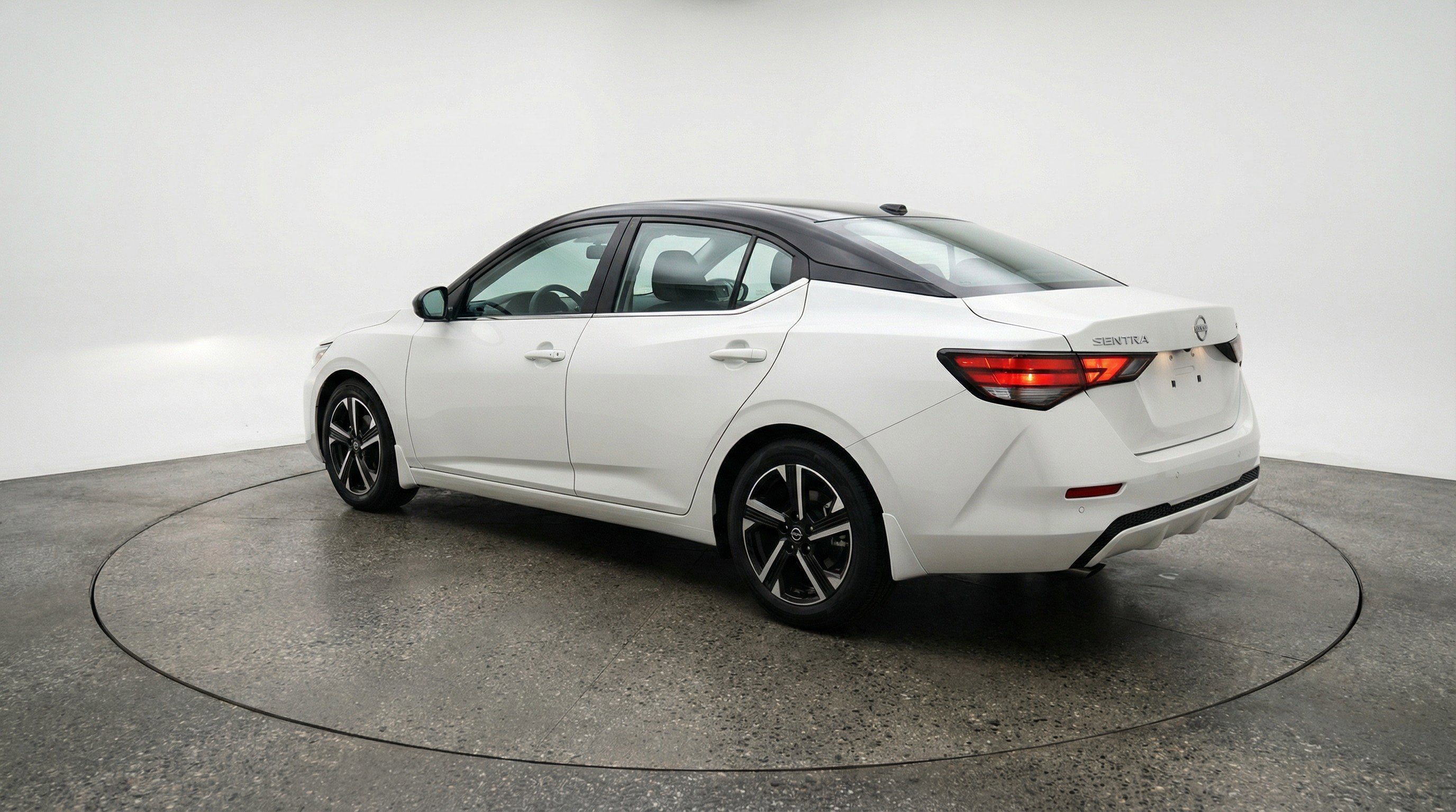 Used 2025 Nissan Sentra SV FWD image 6