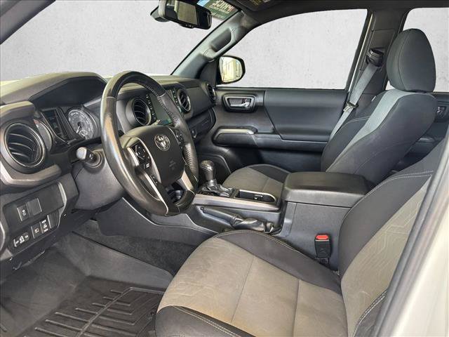 Used 2022 Toyota Tacoma TRD Off-Road RWD image 9