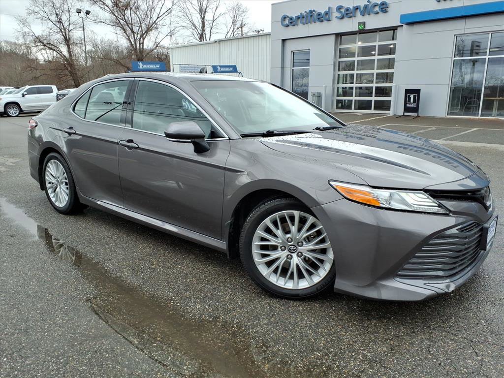 Used 2020 Toyota Camry XLE w/ Navigation Package image 2