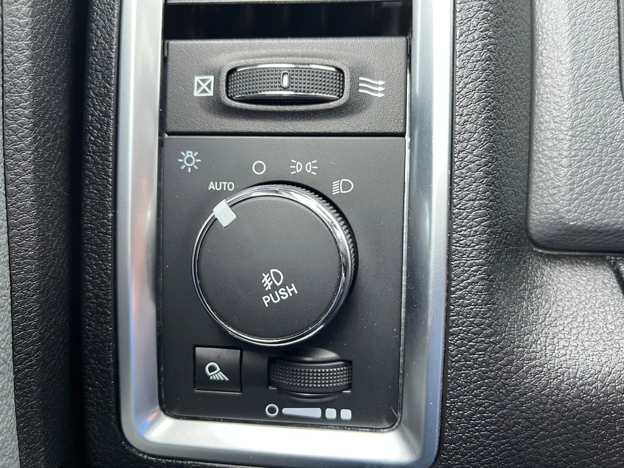 Used 2014 RAM 2500 Big Horn AWD/4WD image 19
