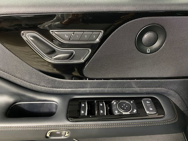 Used 2025 Lincoln Aviator Reserve w/ Illumination Package image 23