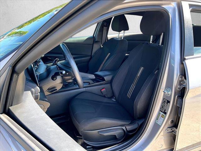 Used 2025 Hyundai Elantra Sport FWD image 27