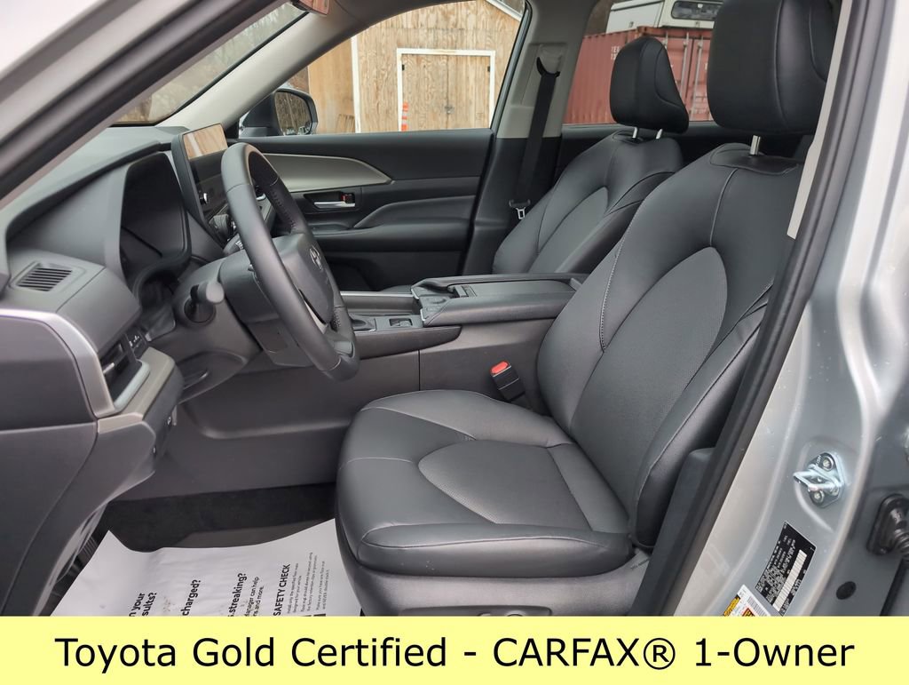 Certified 2025 Toyota Grand Highlander AWD image 11