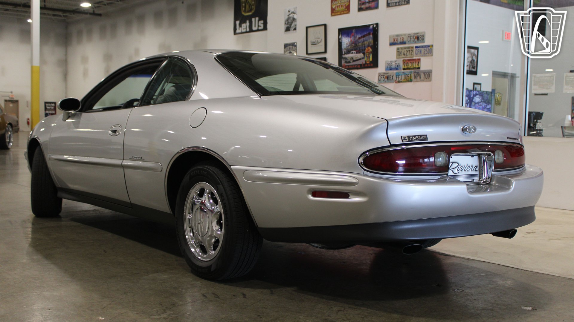Used 1999 Buick Riviera Supercharged Coupe FWD image 5