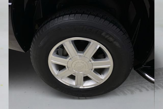 Used 2013 Cadillac Escalade AWD image 17