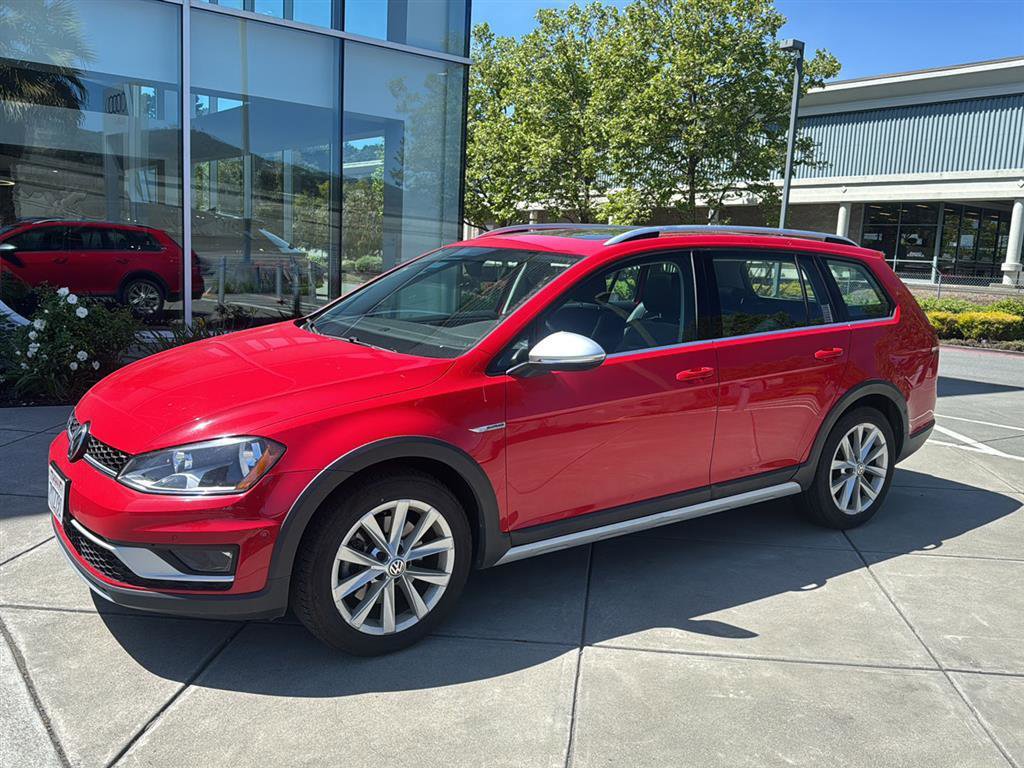 Used 2017 Volkswagen Golf Alltrack SE