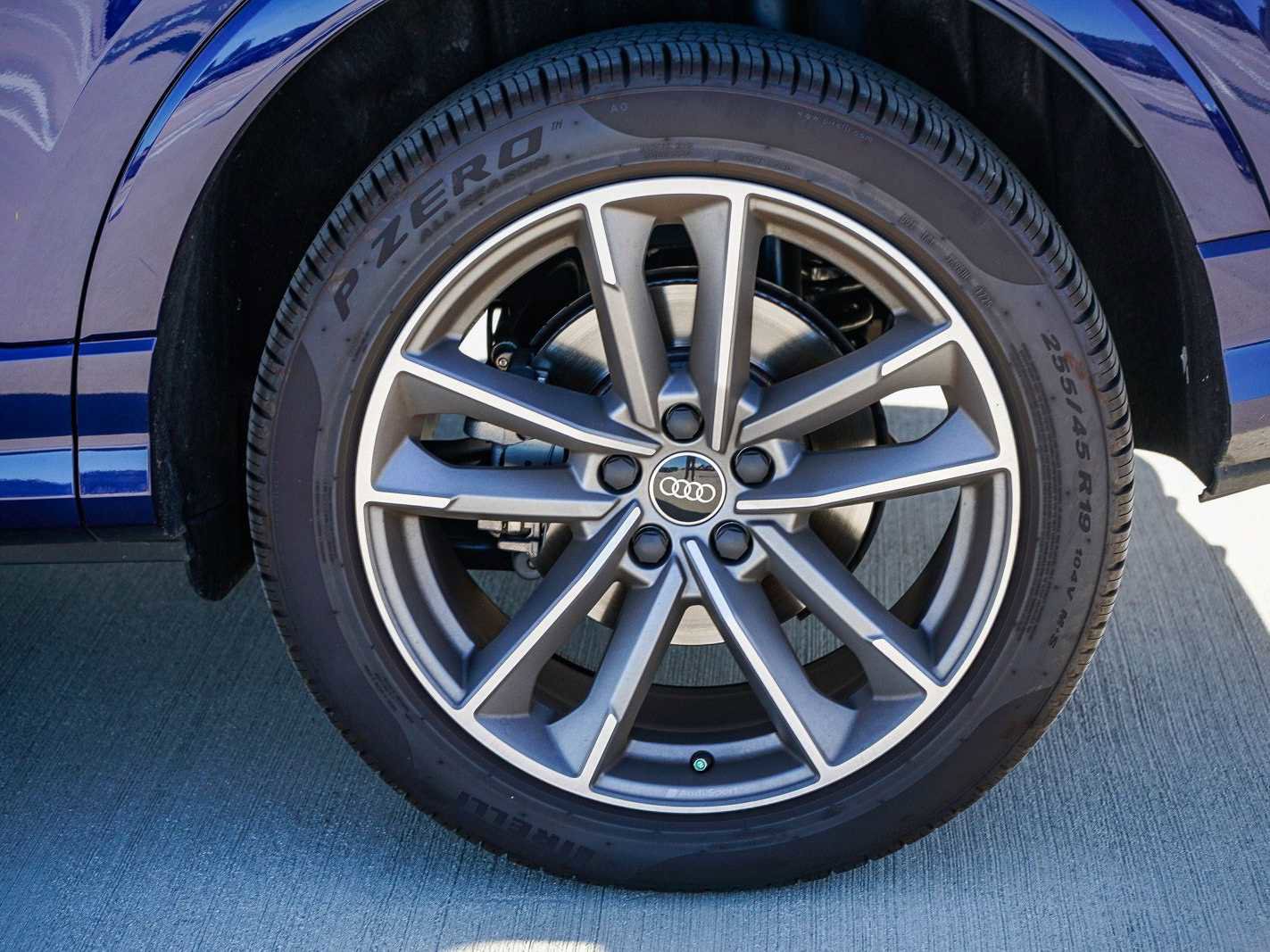 Used 2025 Audi Q3 2.0T Premium w/ Convenience Package image 9