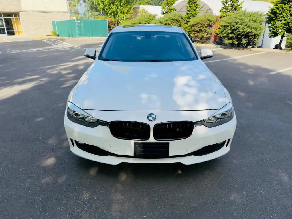 Used 2015 BMW 320i xDrive Sedan AWD/4WD image 7