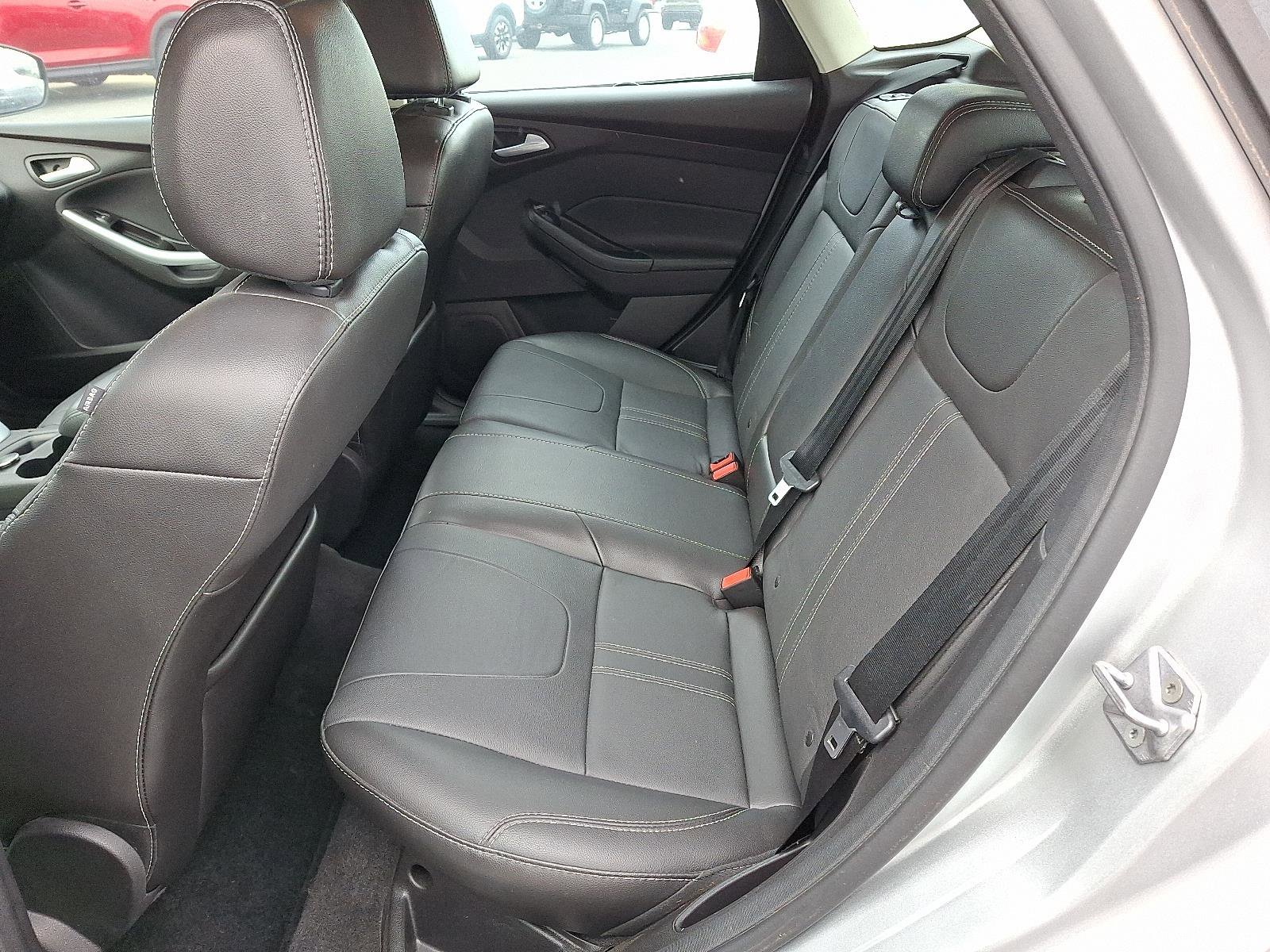 Used 2014 Ford Focus SE w/ Equipment Group 201A image 10