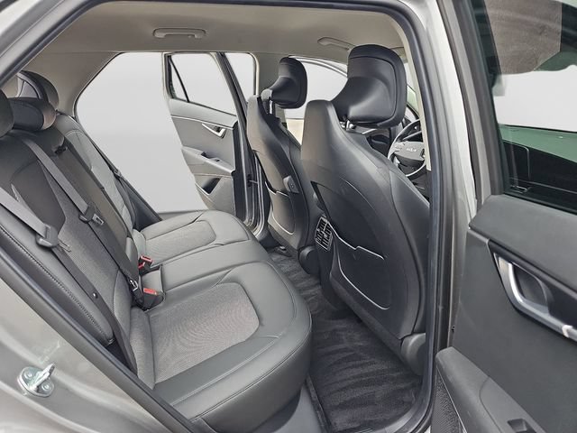 Used 2024 Kia Niro Wind FWD image 31
