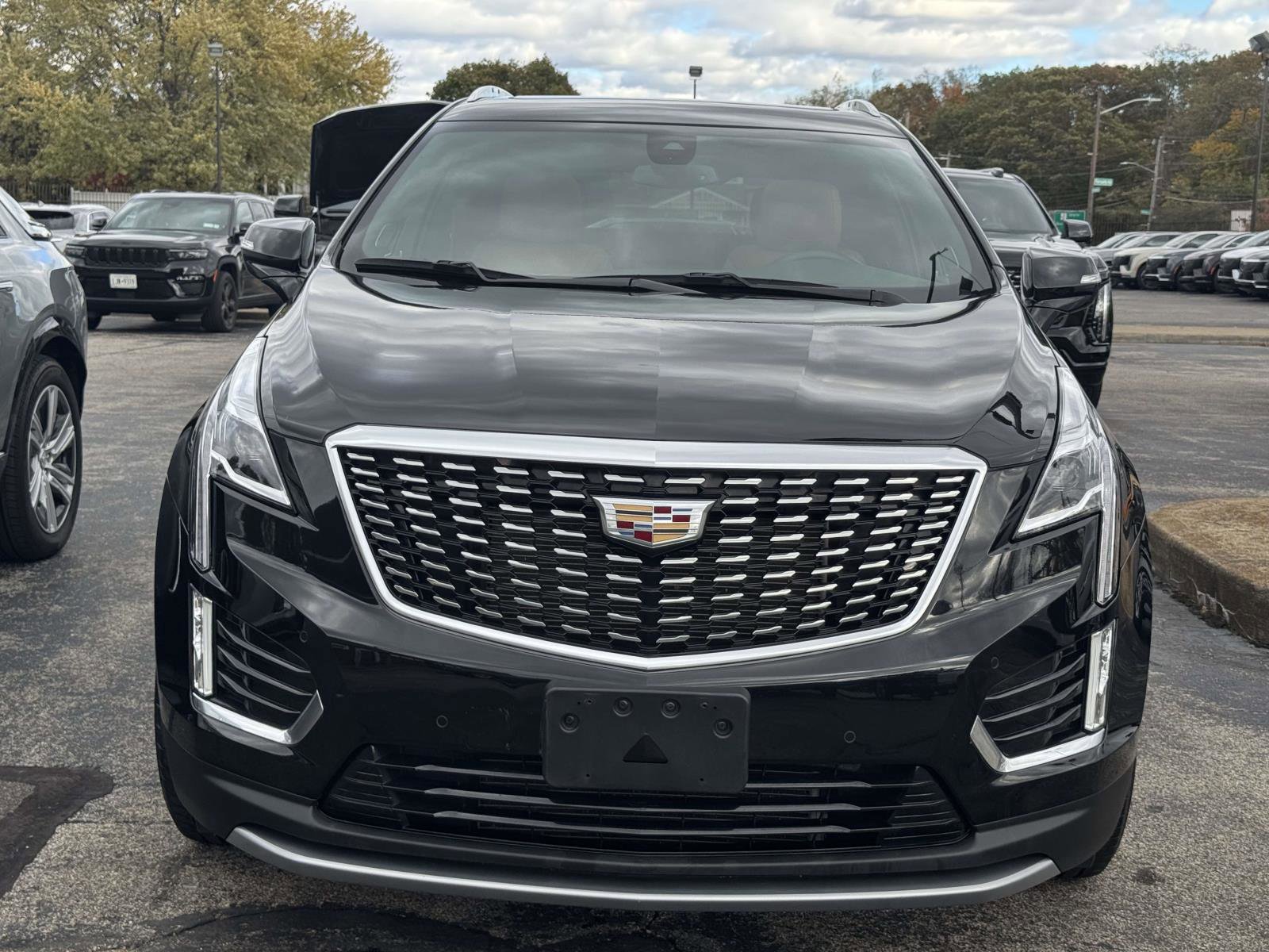 Certified 2022 Cadillac XT5 Premium Luxury w/ LPO, Floor Liner Package image 2