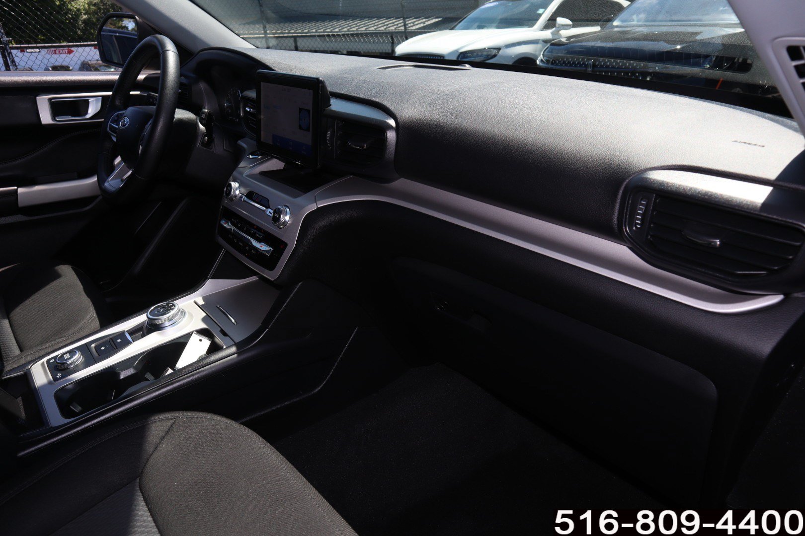 Used 2023 Ford Explorer XLT AWD/4WD image 20